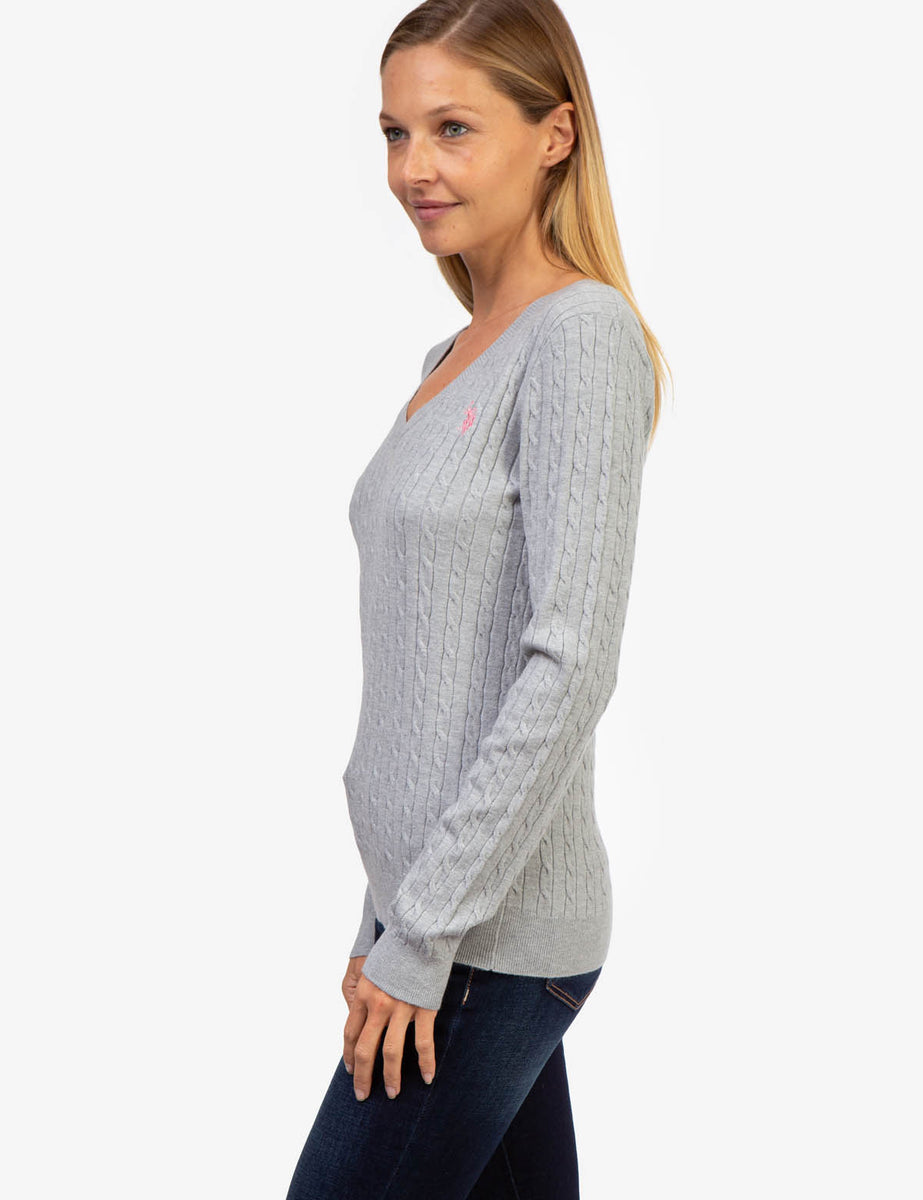 SOFT CABLE V-NECK SWEATER